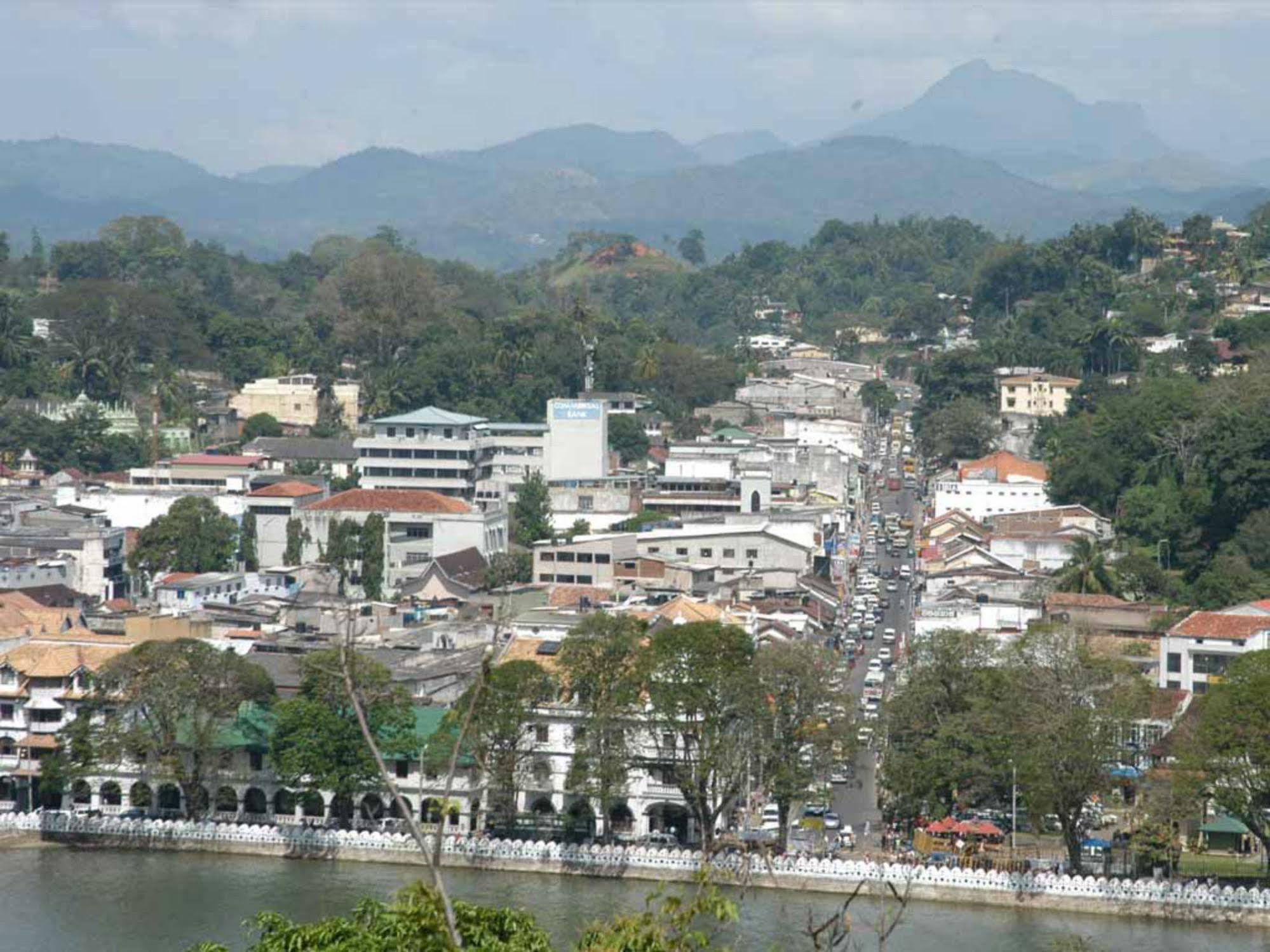 Alcam Holiday Home Kandy Exterior photo