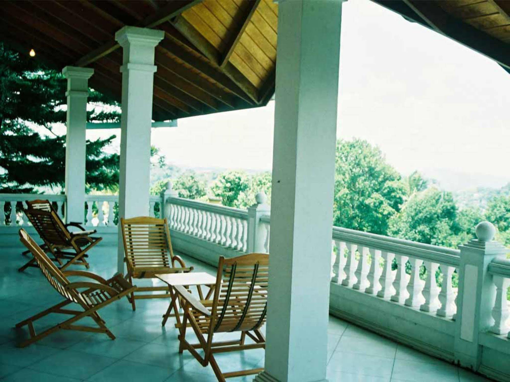 Alcam Holiday Home Kandy Exterior photo